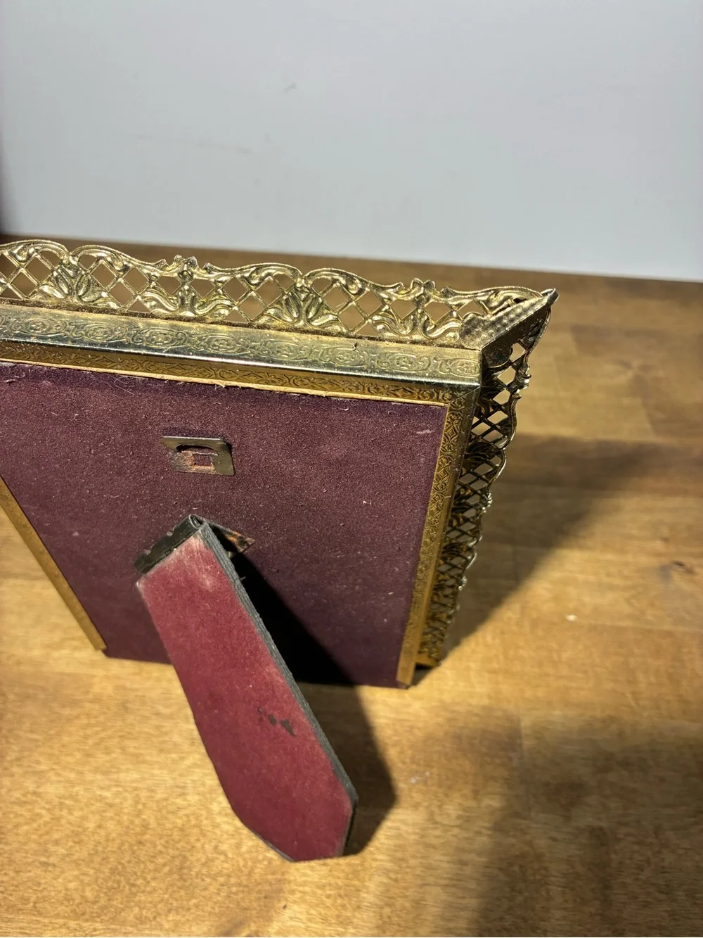 Vintage Gold Tone Filigree 5x7 Metal Picture Frame Ornate Lattice Floral